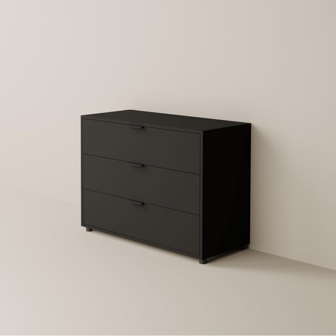 Schubladen an dem Sideboard aus Holzwerkstoff und Metall