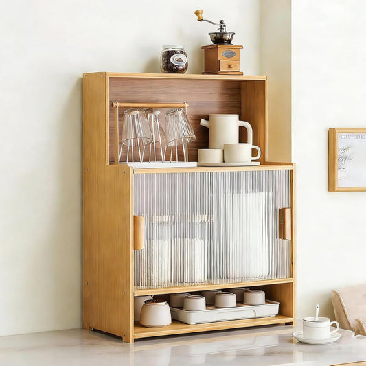 Sideboard mit verstellbaren Ablagen und Bambuselementen