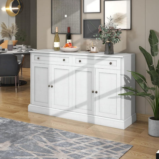 4 Tueren treffen auf Schubladen an dem Sideboard