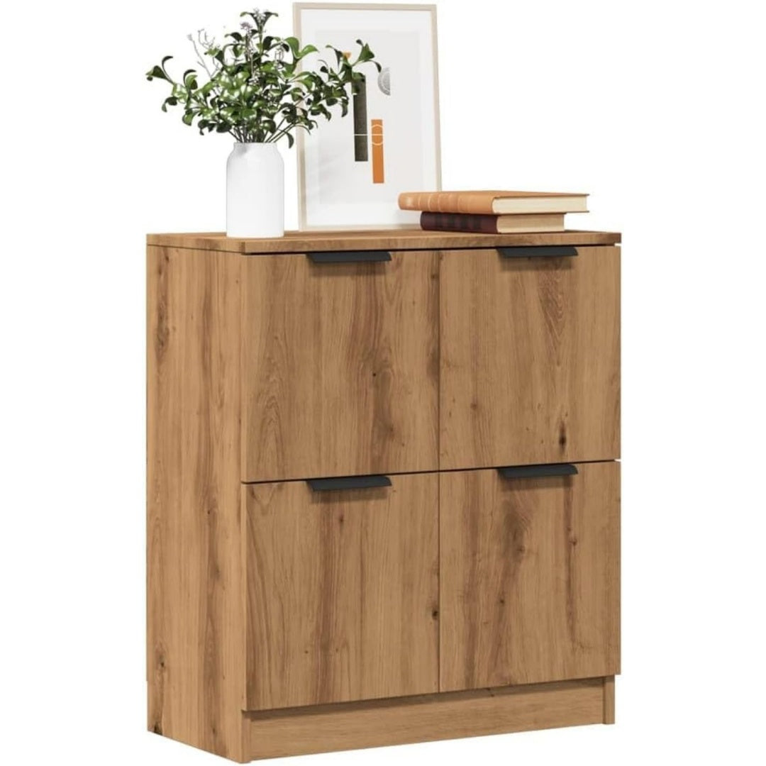 Das Sideboard misst 60 x 30 x 70 cm in Eichenbraun aus Holzwerkstoff