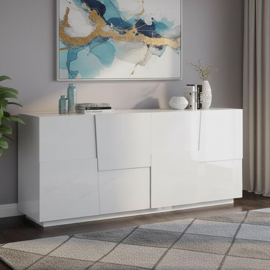 Sideboard mit 4 Tueren, beschichteten Flaechen und geschlossenem Stauraum